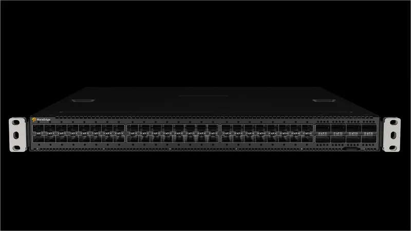 MaiaEdge Port Extender